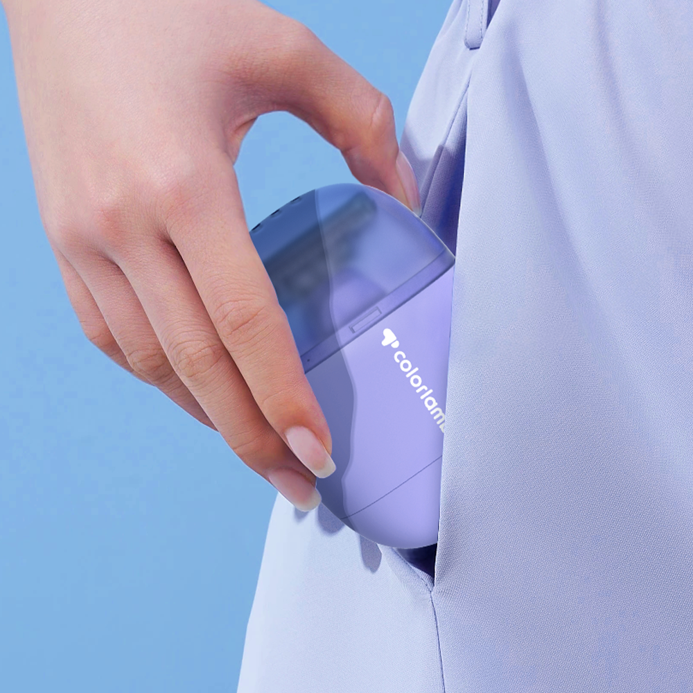 The 2-in-1 Travel Shave Pod