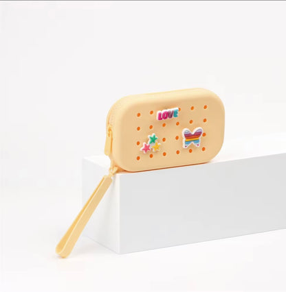 The Petite DIY Pouch