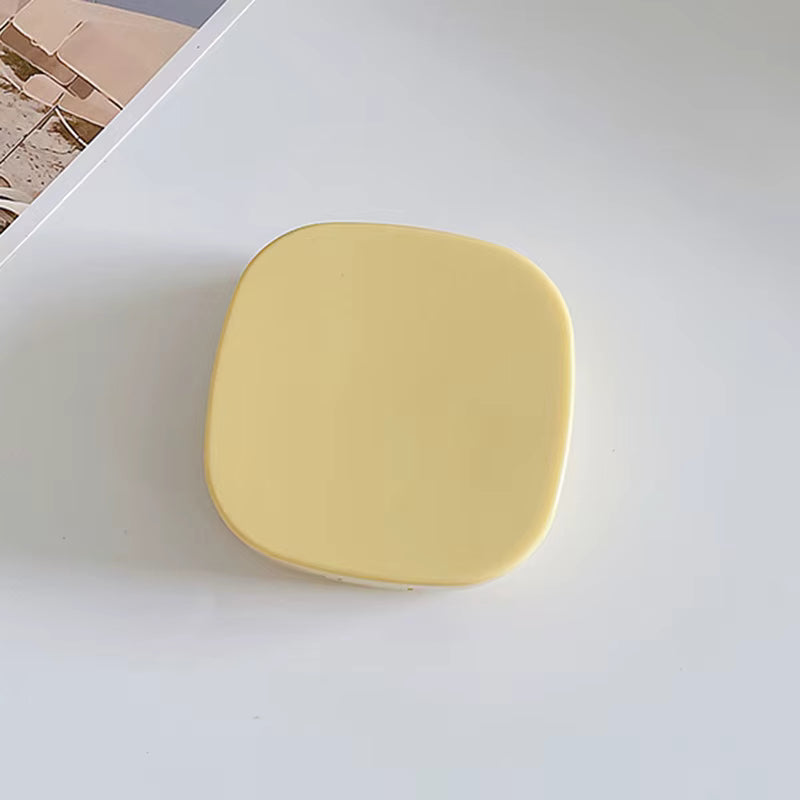 The Petite Lens Travel Kit