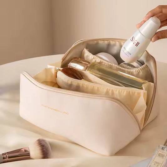 The Chic Petite Pouch